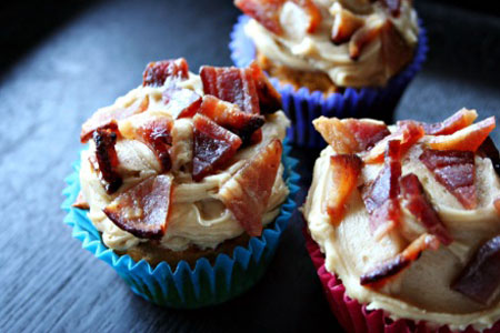 Pumpkin Cupcakes with Maple Frosting and Bacon