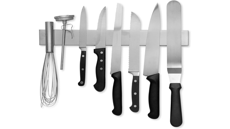 Product image of the Modern Innovations Stainless Steel Magnetic Knife Bar