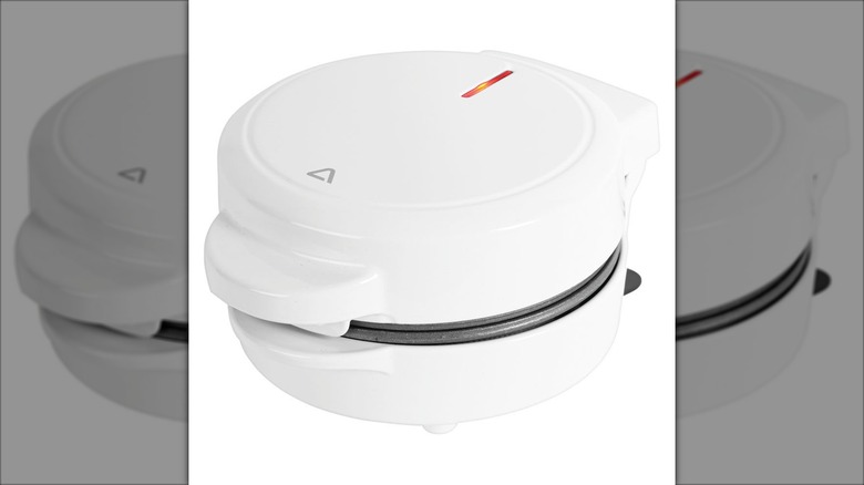 Product image of the Ambiano Mini Waffle Maker