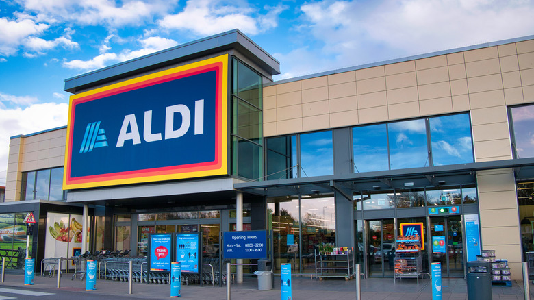 Aldi storefront