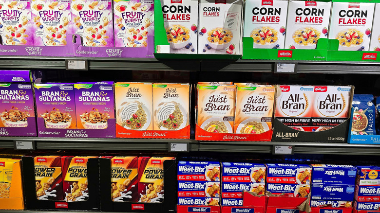 Aldi store brand cereal boxes