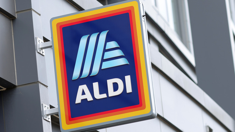 An Aldi sign on the outside of a building