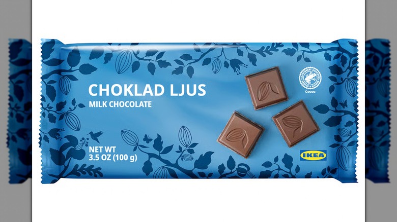 A Choklad Ljus Milk Chocolate bar on a white background