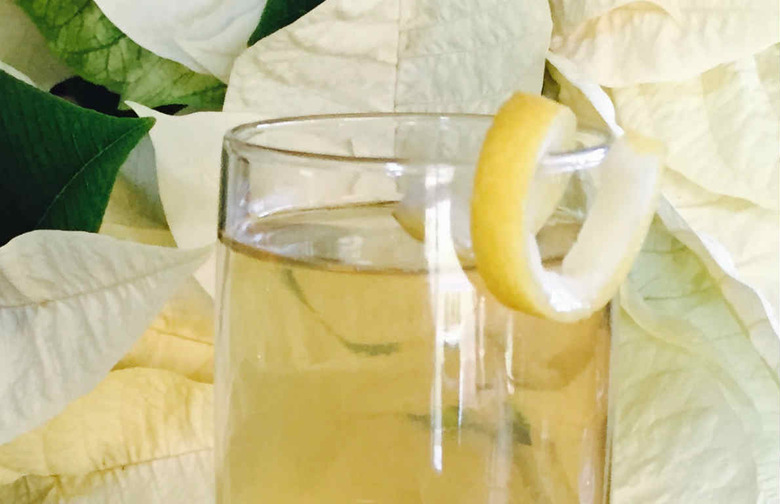 10 Best Things to Drink on New Year's Eve