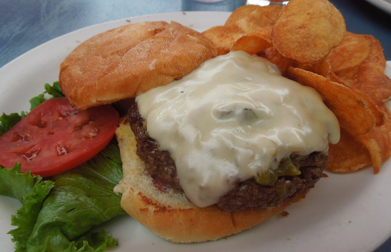 Green Chile Cheeseburgers