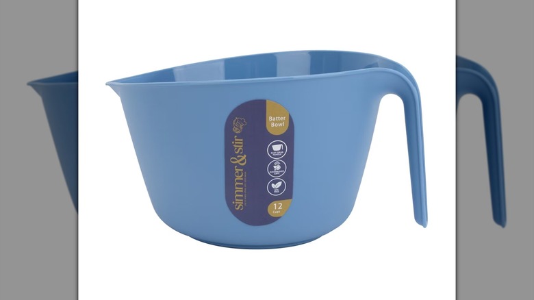 A Simmer & Stir 12-Cup Batter Bowl on a white background