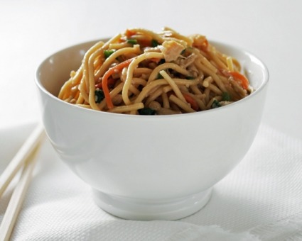 Peanut Whole-Wheat Pasta with Chicken and Vegetables