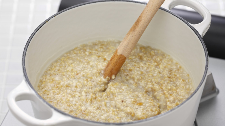 A spurtle is used to stir porridge