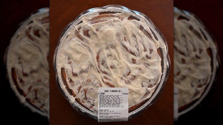 A Kirkland Signature Gooey Cinnamon Rolls in display packaging