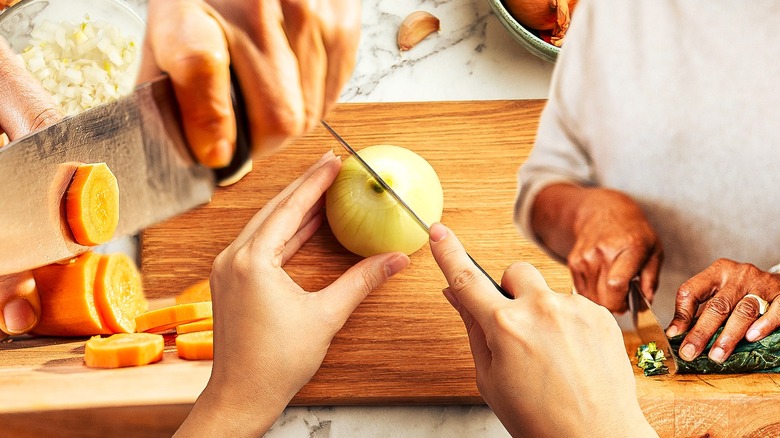  Everyday Kitchen Bamboo Cutting Board - A Cut Above the  Rest!