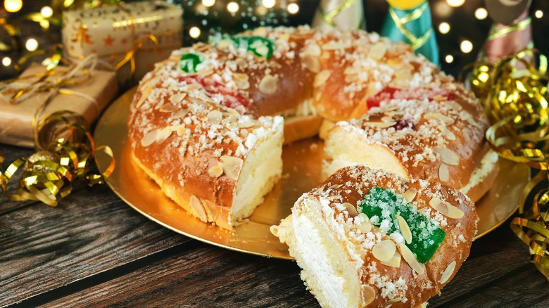fruit courrone king cake