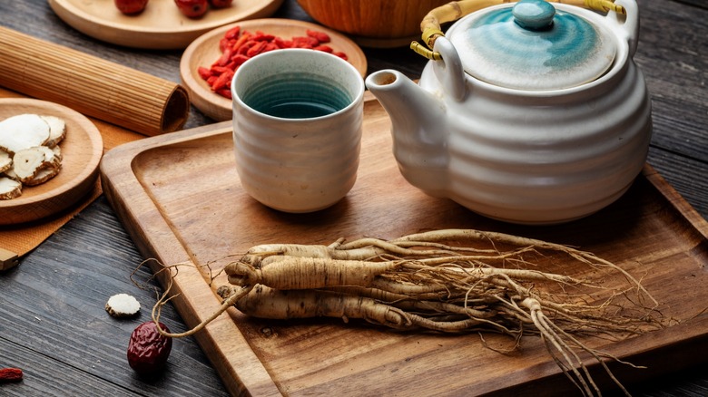 Ginseng tea with ginseng root