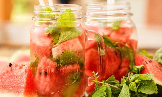10 Fruits to Add to Your Water That Will Totally Benefit Your Body 