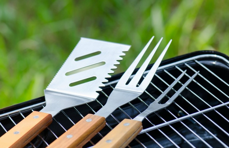 https://www.thedailymeal.com/img/gallery/10-grilling-tools-that-everyone-should-own/0-INTRO-grillingtools-shutterstock.jpg
