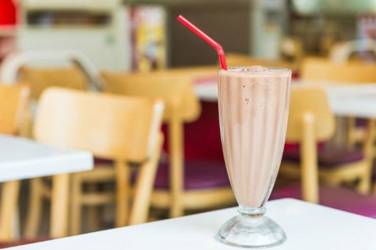 Chocolate-Almond Smoothie Recipe