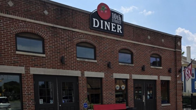 10th Street Diner restaurant exterior