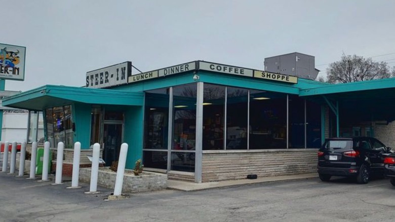 Indy's Historic Steer-In restaurant exterior
