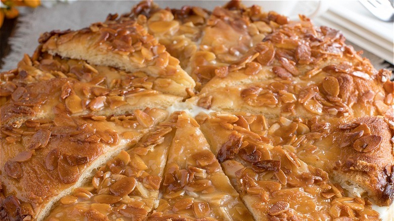 German bee sting cake