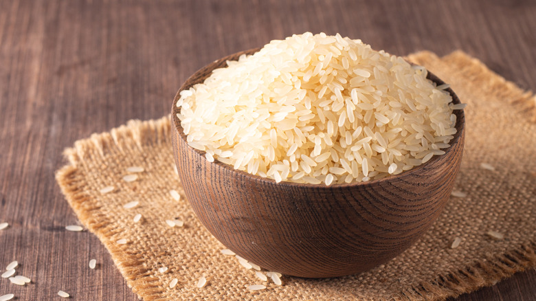 A bowl of uncooked white rice