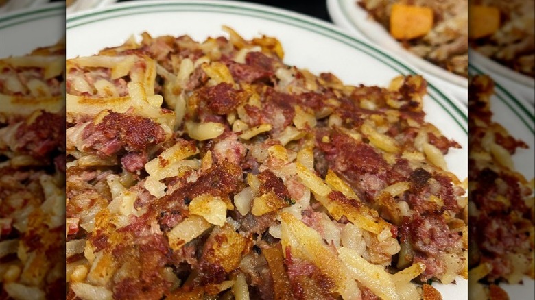 A plate of corned beef hash