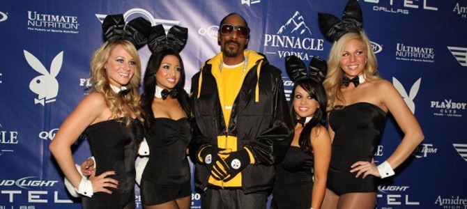 10 Outrageous Super Bowl Parties