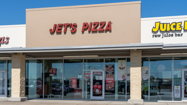 Jet's Pizza storefront
