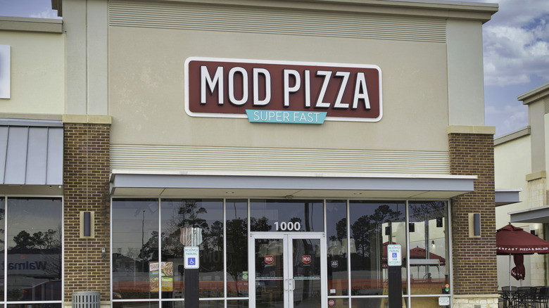 MOD Pizza storefront