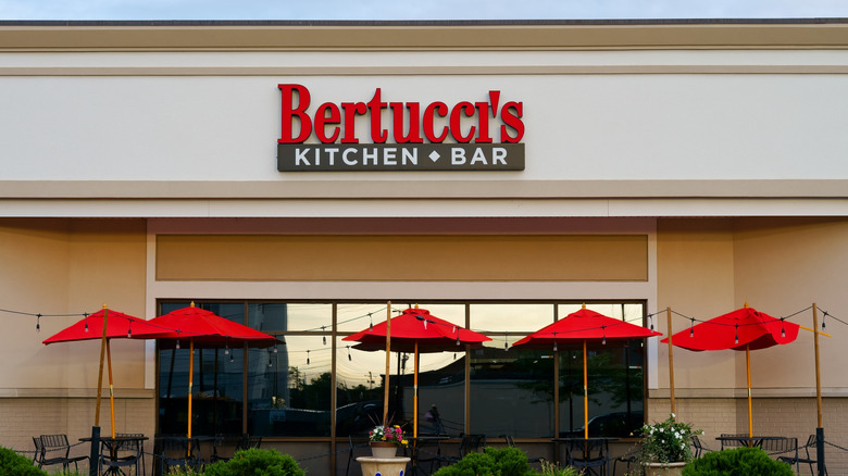 Bertucci's store exterior