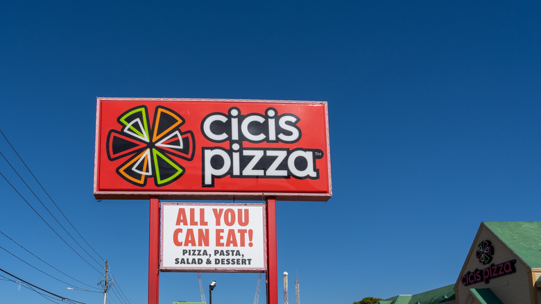 Cici's Pizza sign