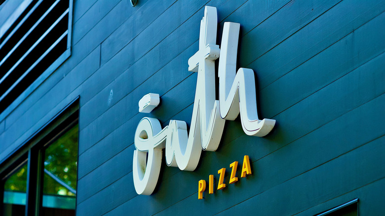 Oath Pizza sign