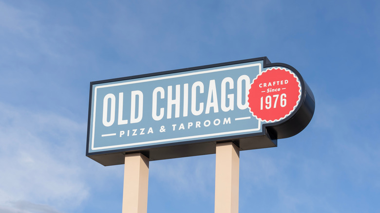 Old Chicago Pizza & Taproom sign