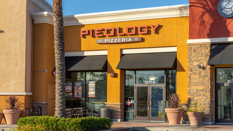 Pieology store exterior
