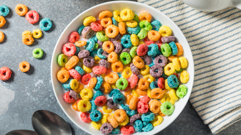 bowl of fruit loops