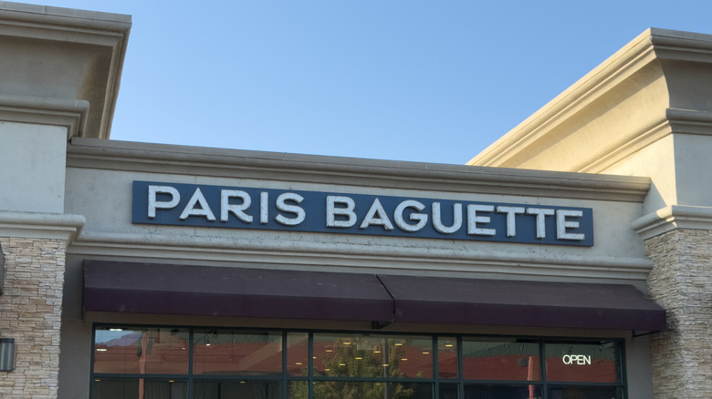 Paris Baguette storefront