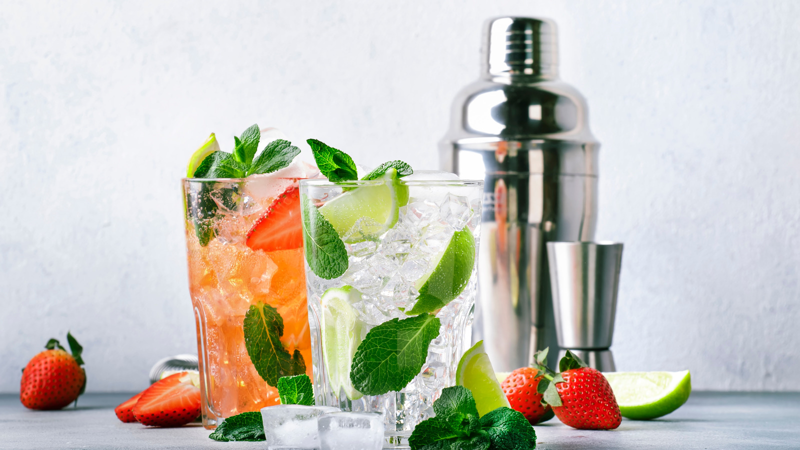 10 Stylish Cocktail Shakers Perfect For Your Home Bar – The Daily Meal