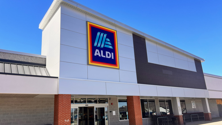 Aldi store exterior