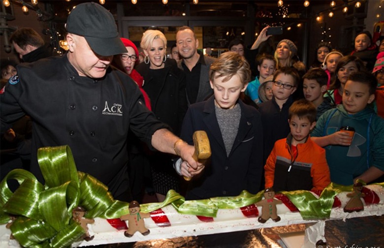 The World's Largest Candy Cane Measured 51 Feet Long 