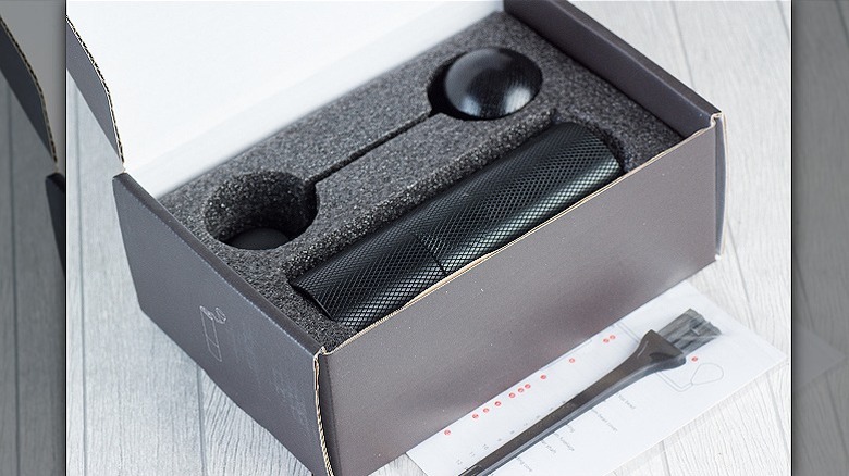 manual coffee grinder with stainless burrs