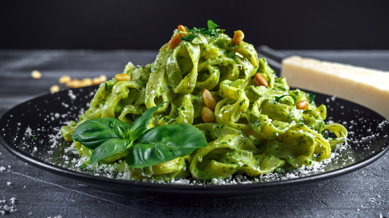 Tagliatelle with green sauce