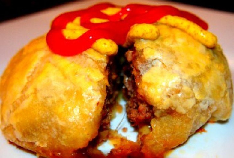Mini Cheese Burger Pies