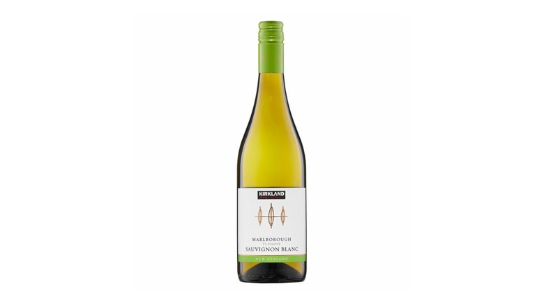 Product image of Kirkland Signature Marlborough Ti Point Sauvignon Blanc bottle