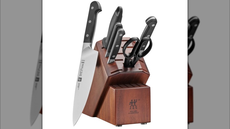 Product image of ZWILLING Pro 7-pc Knife Block Set