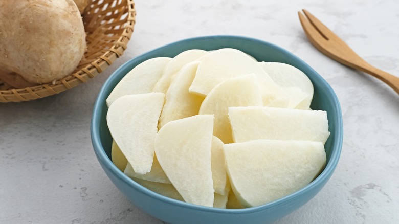 Bowl of fresh sliced jicama