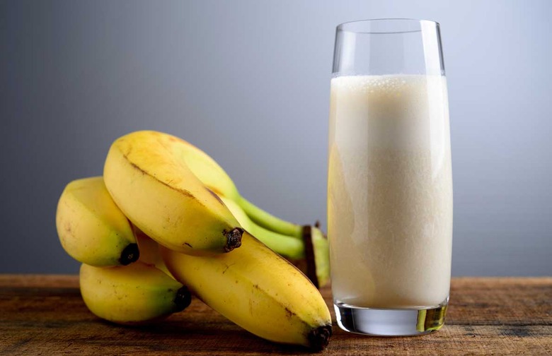 11 Foods That Soothe a Sore Throat