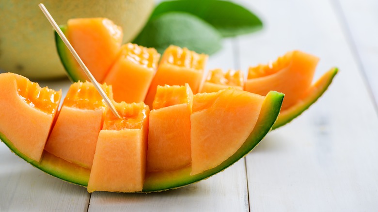 Cantaloup served in chunks