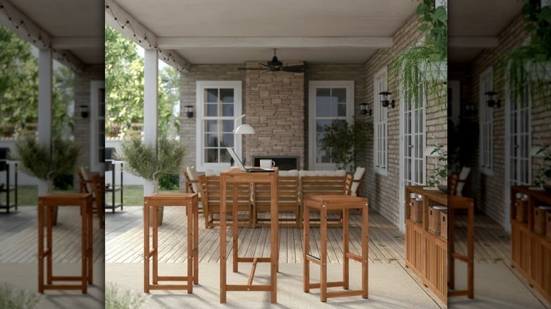 NAMMARO bar table set in outdoor space