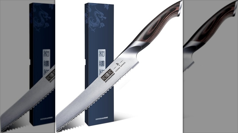 HOSHANHO bread knife with a brown wooden handle and a navy blue box against a white background.