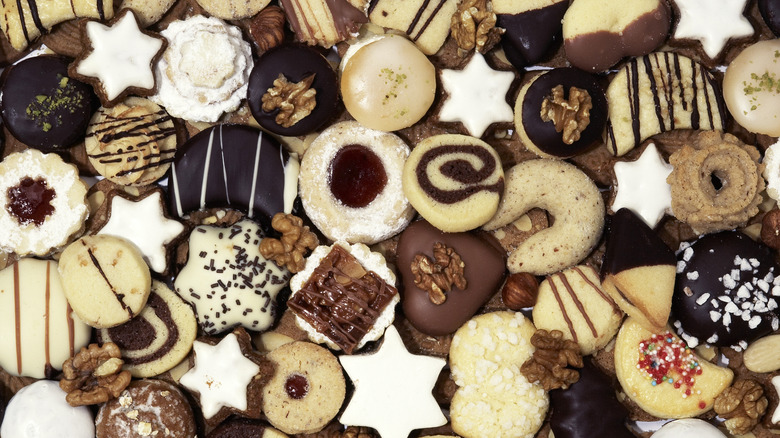 Assorted types of cookies