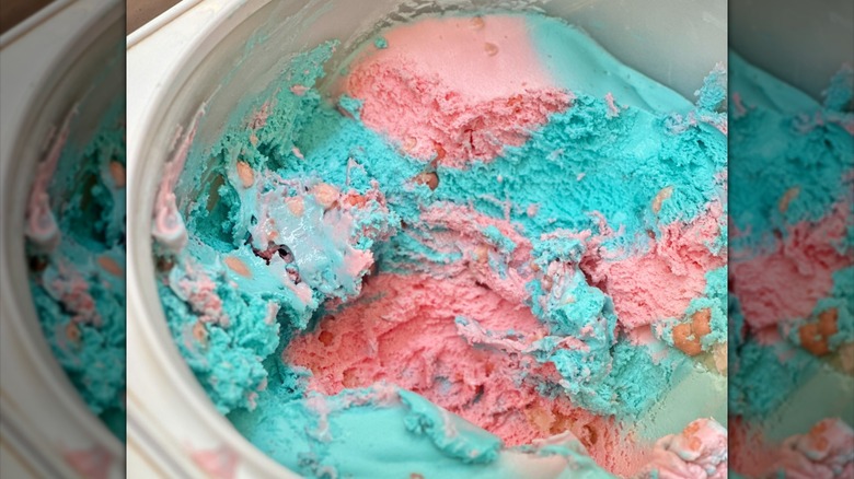 An overhead view of an ice cream parlor tub of bubblegum ice cream
