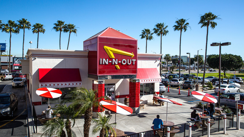 In-N-Out Burger exterior